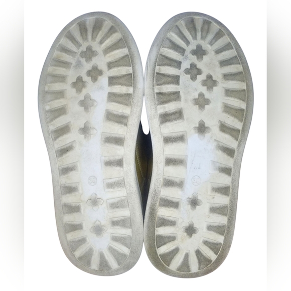 Janet & Janet Gilda Gold Sneakers, Womens 38 EU (8 US) - Picture 10 of 12